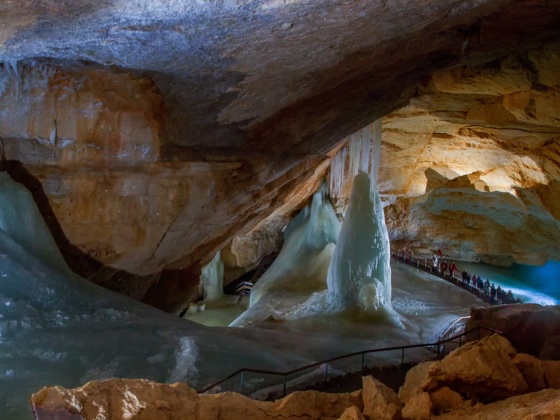 Dachstein Rieseneishöhle in Obertraun