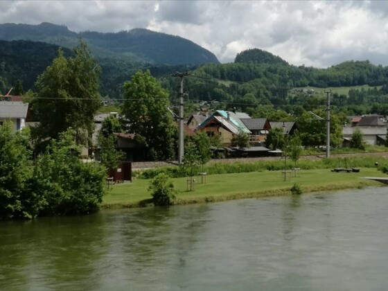 Badeplatz an der Traun in Bad Goisern am Hallstättersee