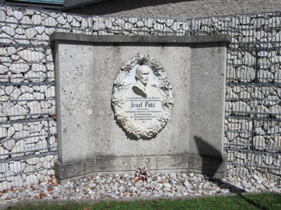 Josef Putz Denkmal