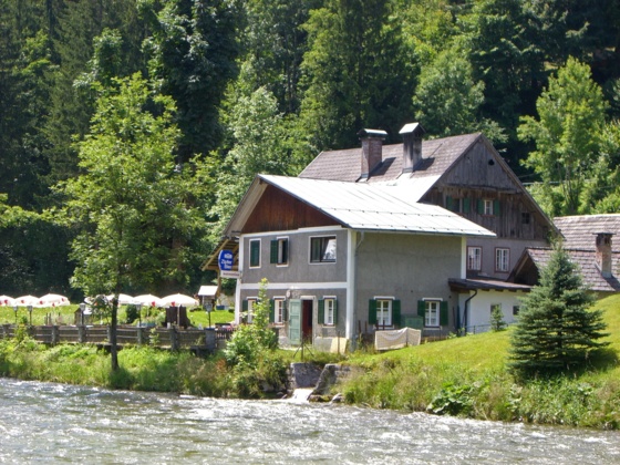 Gasthaus Rassingmühle an der Traun in BAd Goisern