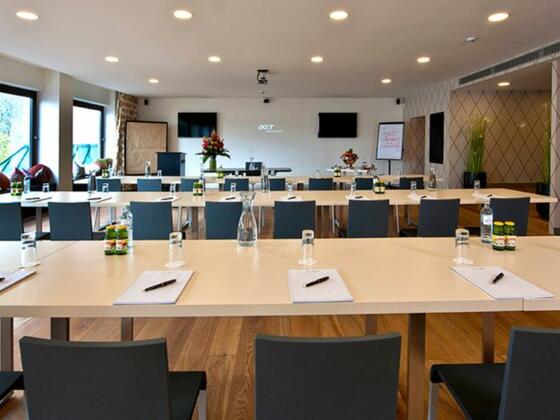 Traumhotel ...liebes Rot-Flüh