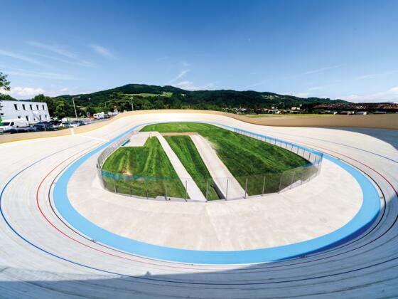 hello yello Velodrom  Linz