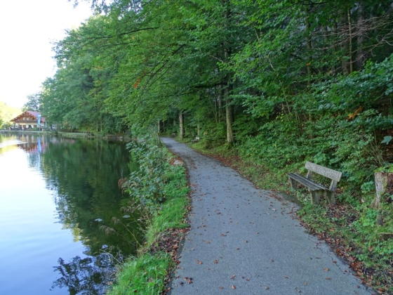 Weg entlang des Mittersees in Füssen - Bad Faulenbach