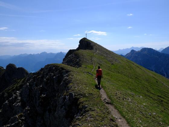 Die letzten Meter zum Gipfel des Brentenjochs.