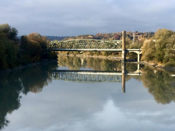 Die Kaiserin Elisabeth Eisenbahnbrücke über den Inn in Passau