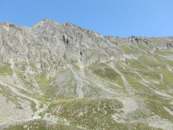 von der 2. Rastbank ist der weitere Wegverlauf gut zu sehen