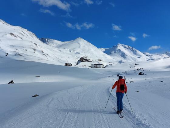 Mit den Ischgler Bergbahnen ist der Zustieg zur Heidelbergerhütte kurz und unschwierig.