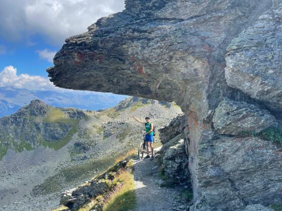 Beim Felsdach inmitten der Demuthpassage...