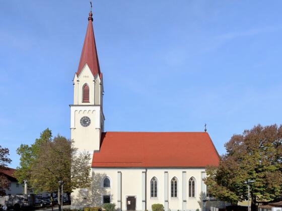 Alte Pfarrkirche und nunmehrige Friedhofskirche von Marchtrenk