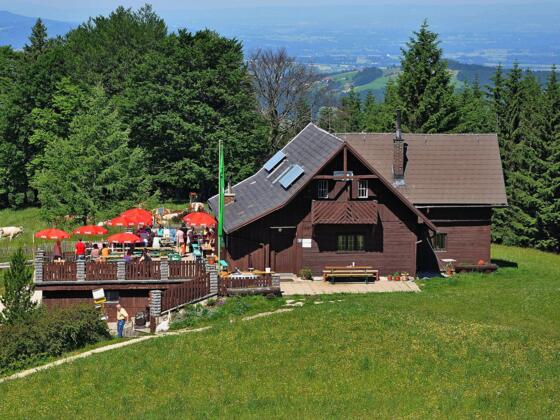 Grünburger Hütte mit Sonnenterasse