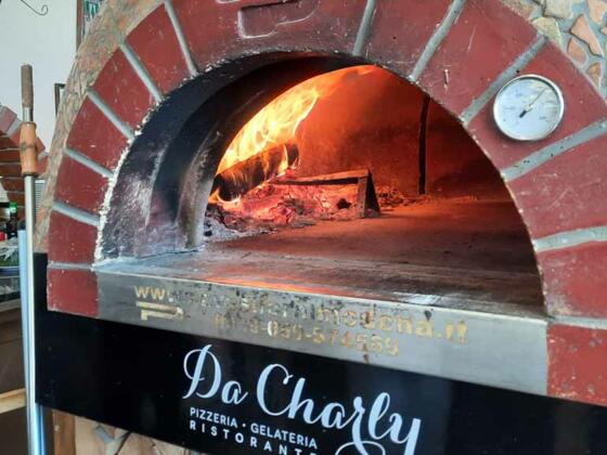 20220923_Pizzaofen Da Charly_ Johanna Kiebler tour