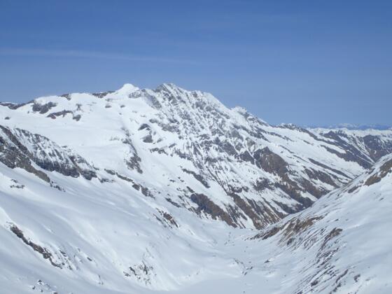 Weißeneckscharte; im Hintergrund Larmkogel und Blessachkopf