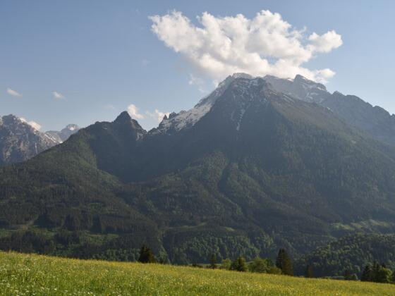 Die Hochalmscharte ist der Einschnitt links des Hochkalters – ein Wanderschmankerl.