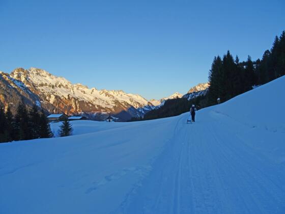 Winterwanderweg und Rodelstrecke in Sonntag-Stein
