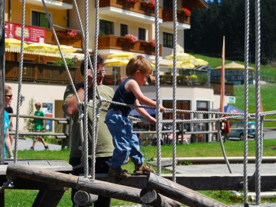 Spielplatz Talstation Karkogel2