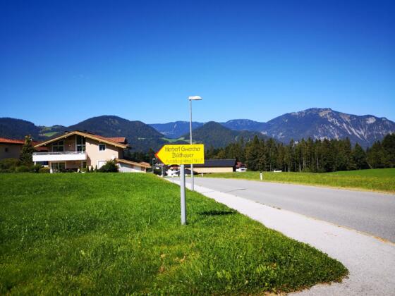 Hinweisschild Sommer