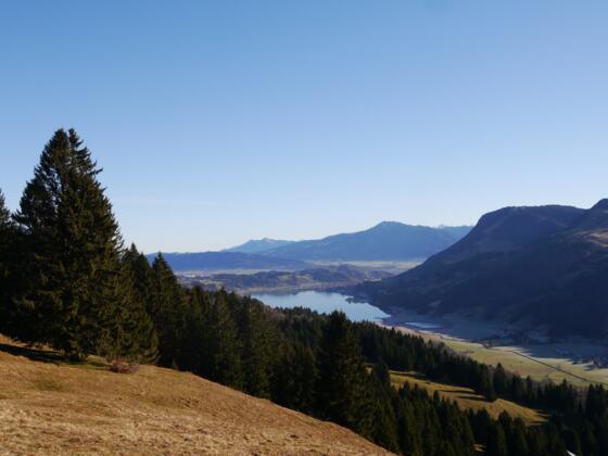 Blick von der Salmaser Höhe auf den Großen Alpsee