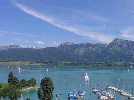 See-/ Bergblick vom Balkon