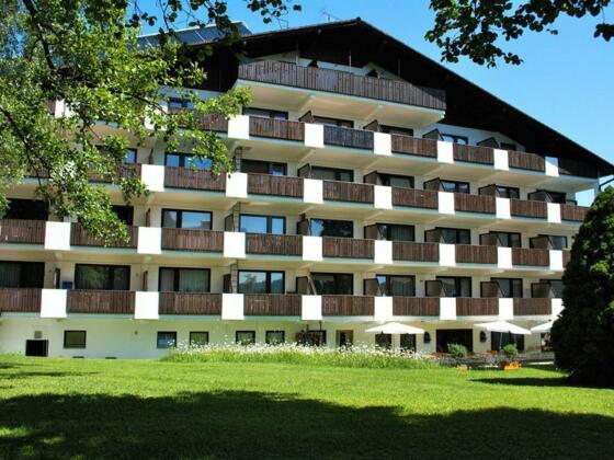 Hotelansicht Landhotel Seeg Sued