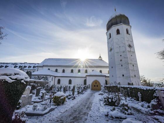 Kloster Frauenwörth mit dem bekannten Campanile