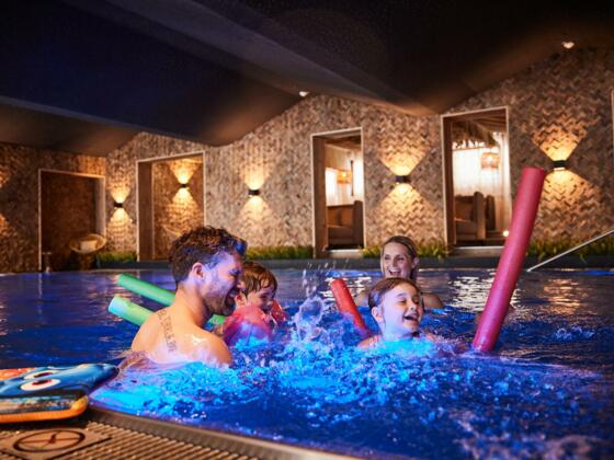 TaNte FriDa Schwimmbad