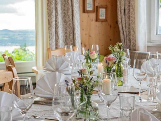 2020_WE_Gasthaus_Wachtberg_Hochzeitsgedeck tour