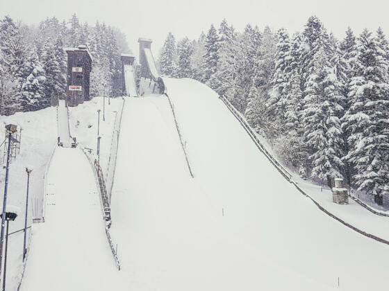 Die Skisprungschanzen am Kälberstein