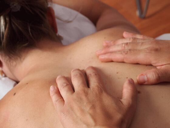 Wirbelsäule Massage