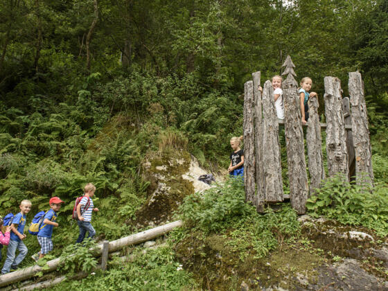 Infotafel / Sitz- und Spielgelegenheit
