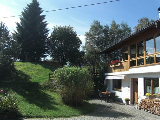 Hausansicht, Eingang Fewo 2