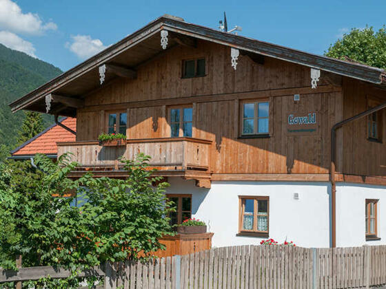 Haus Gewald, Westansicht