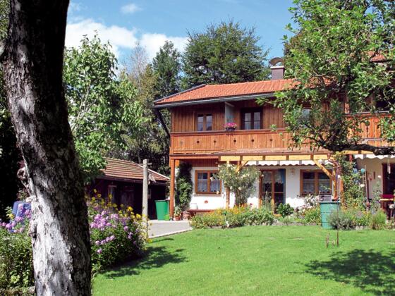 die Ferienwohnung vom Garten aus gesehen