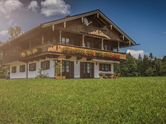 Ferienhaus mit den Ferienwohnungen Auszeit und Bergzeit
