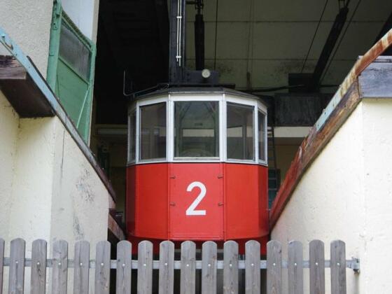 An der Talstation der Predigtstuhlbahn.