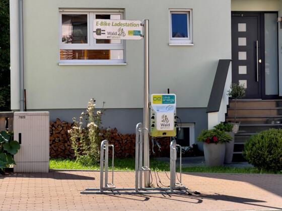 Wald erFahren kostenlose E-Bike Ladestation