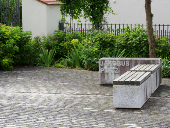 Kelheimwinzer - Jakobsplatz vor der alten St.Jakobskirche
