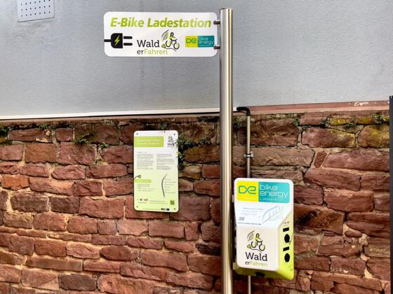 Wald erFahren kostenlose E-Bike Ladestation