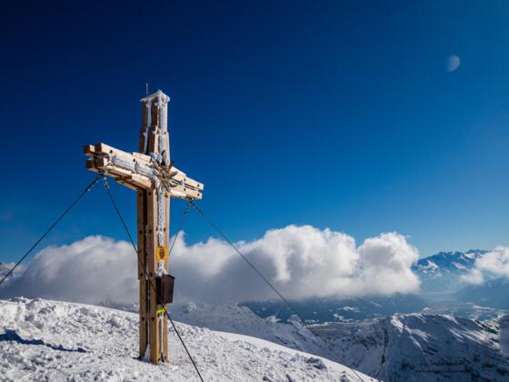 Das neue, schöne Kreuz auf dem Seehorn.