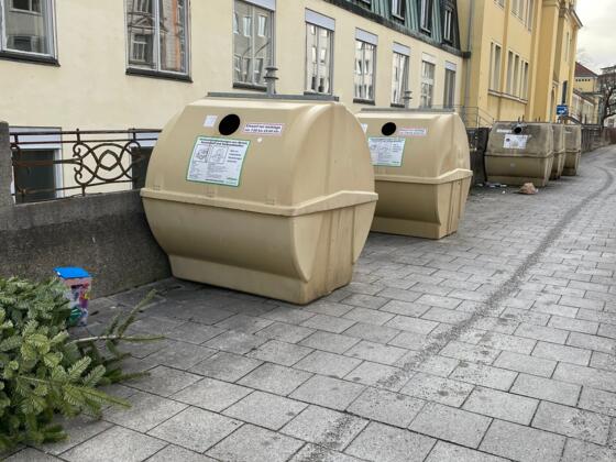 Wertstoffinsel in der Königinstr. 55