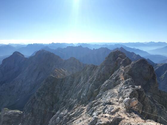 Blick auf den Grat von der Zugspitze aus
