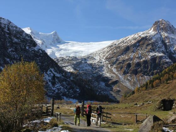 Im Gschlößtal - rechts der Vordere Kesselkopf, links Schwarze Wand und Hoher Zaun