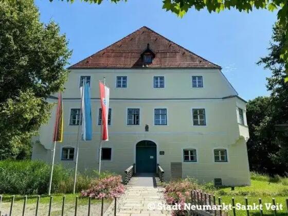 Neumarkt Rathaus/ Audioguide Locandy