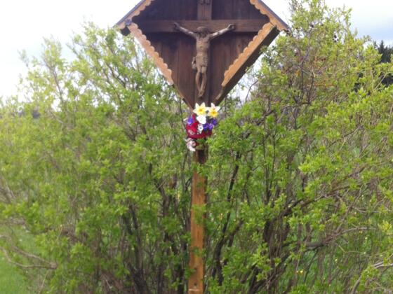 Wegkreuz am Höhenweg nach Böbing