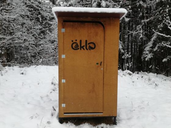 Öffentliches Kompostklo - Trockentann Parkplatz