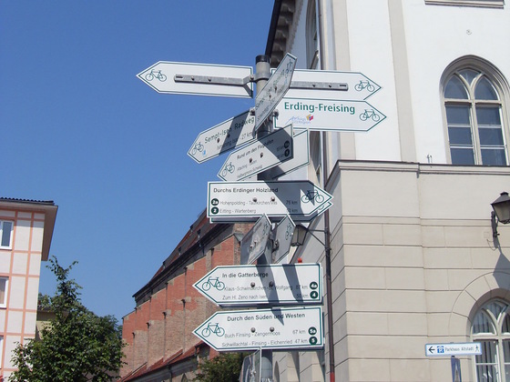 Schilderbaum in Erding, Schrannenplatz  "Borgsdenkmal"