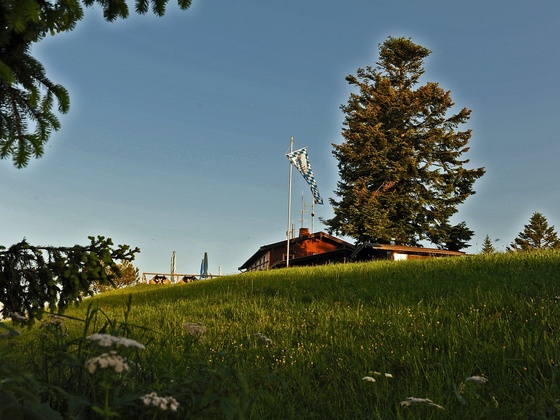 neureuth-haus-von-osten