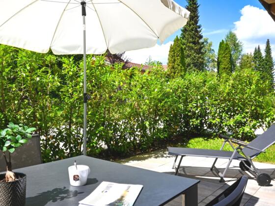 Terrasse mit Garten