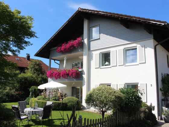 Haus im Sommer