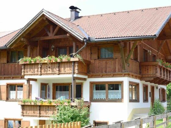 Aussenansicht im Sommer