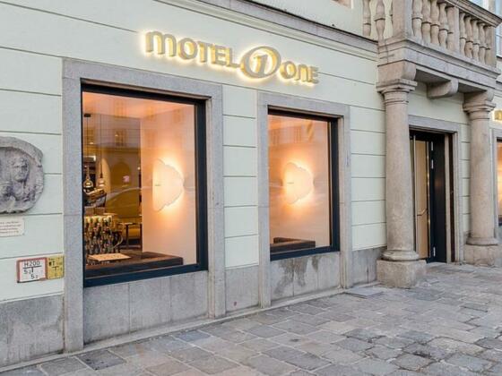 Motel One Linz Außenansicht